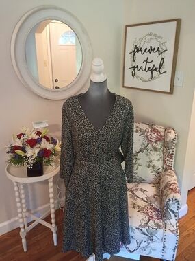 Lane Bryant Black V-Neck Long Sleeve Printed Dress Sz 14/16 Women Plus Size